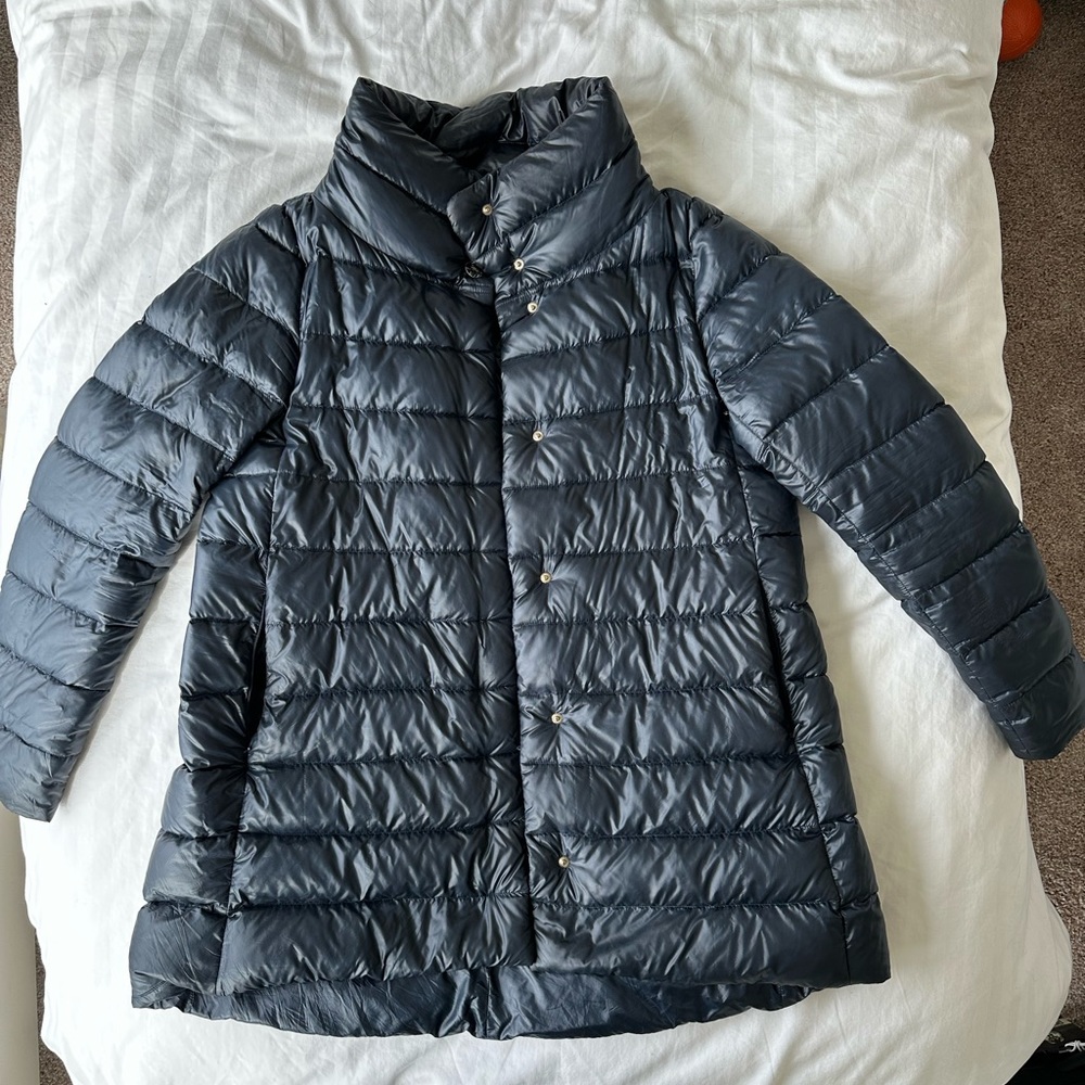Used Herno Amelia shiny down puffer jacket in blue, size 48 IT (US 12).